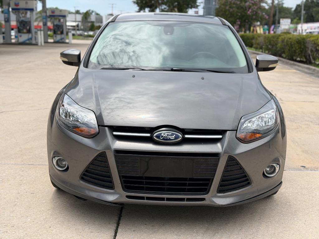 2010 Ford Focus SES's photo
