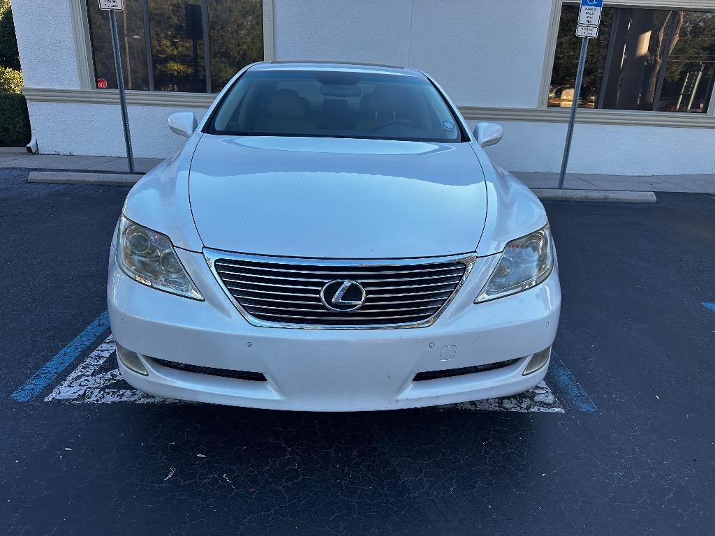 2007 Lexus LS Base's photo