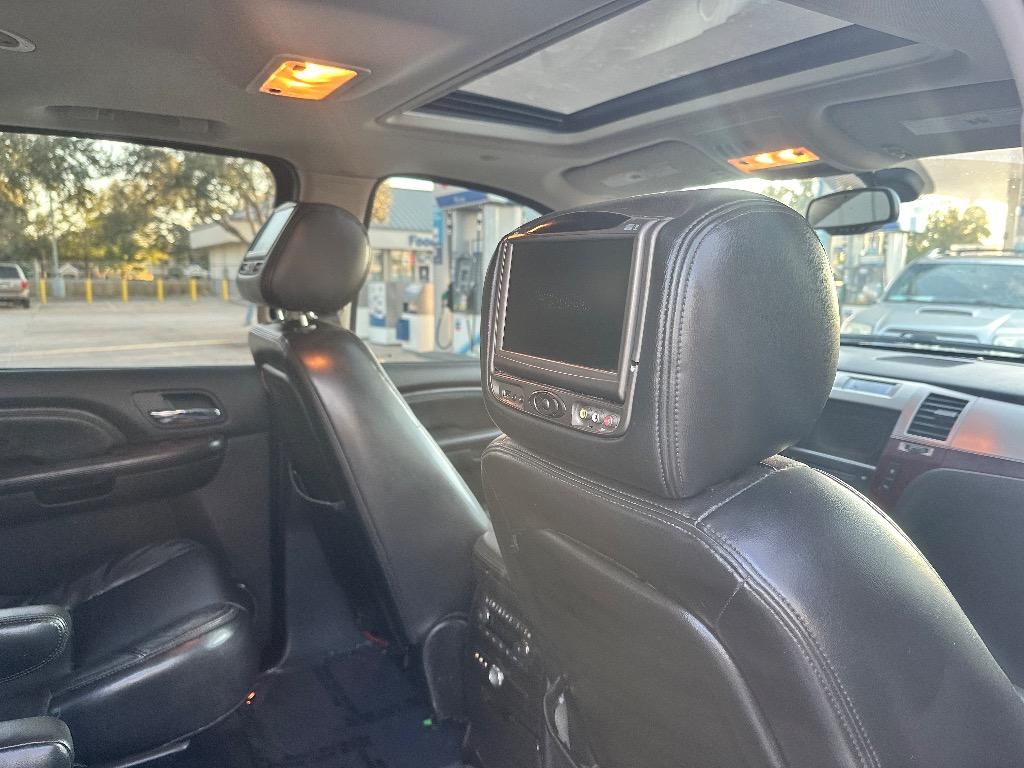 2009 Cadillac Escalade ESV Base - Photo 21
