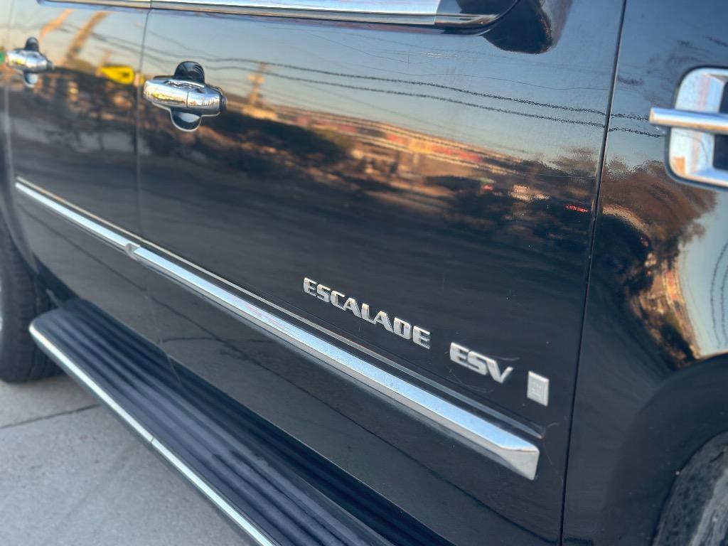 2009 Cadillac Escalade ESV Base - Photo 27