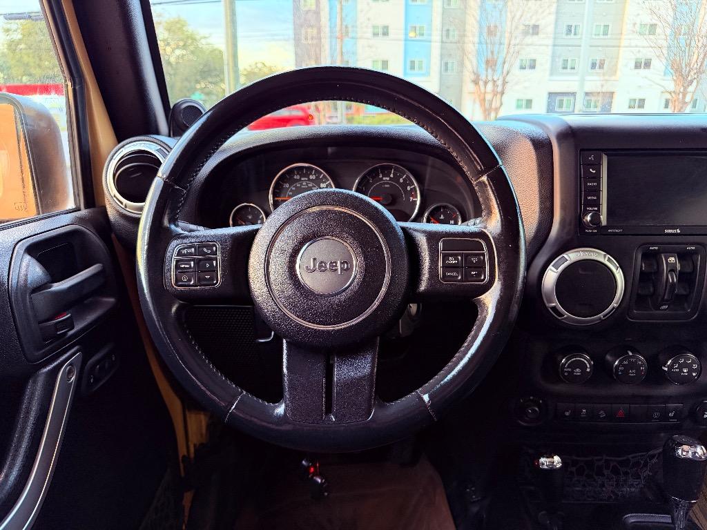 2013 Jeep Wrangler Unlimited Sahara - Photo 10