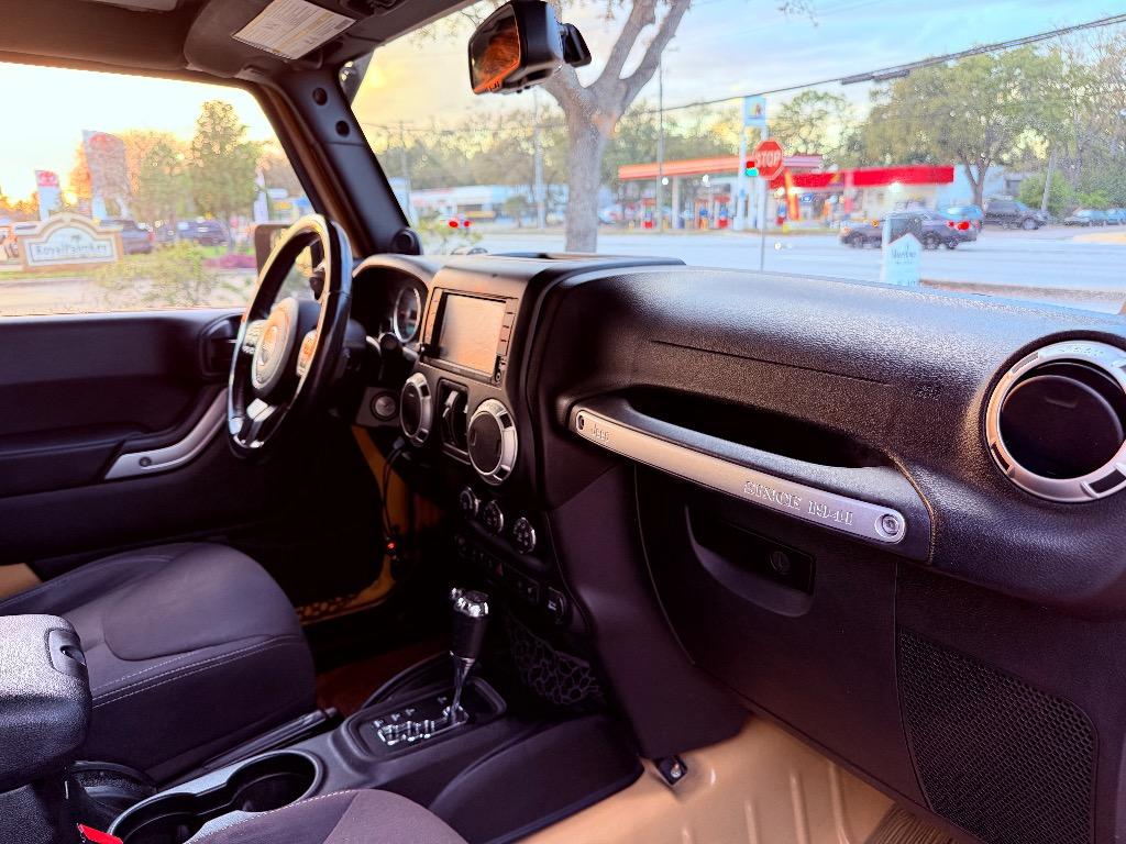 2013 Jeep Wrangler Unlimited Sahara - Photo 22