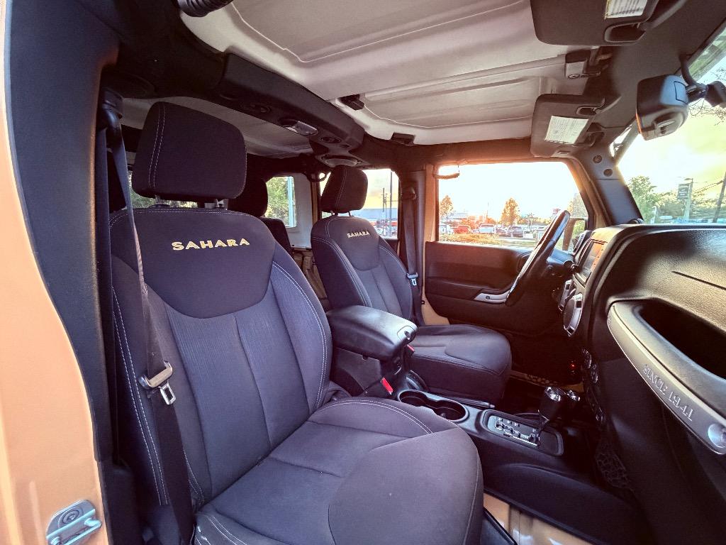 2013 Jeep Wrangler Unlimited Sahara - Photo 16