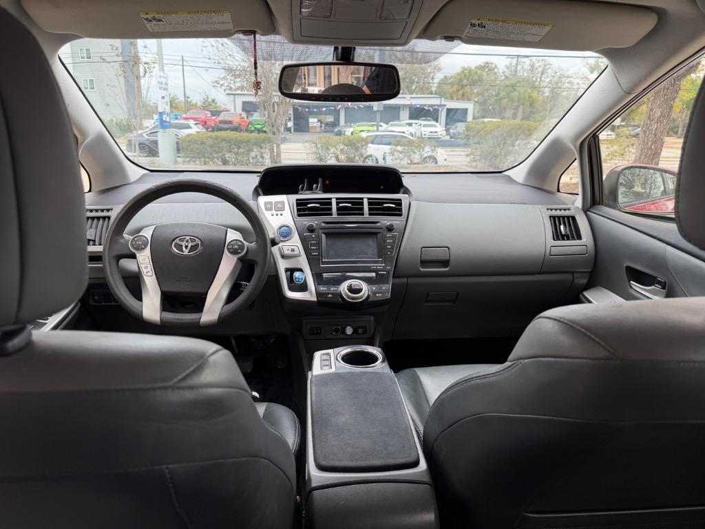 2012 Toyota Prius v Five - Photo 25