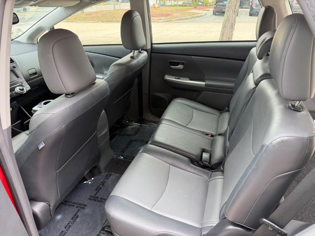 2012 Toyota Prius v Five - Photo 23