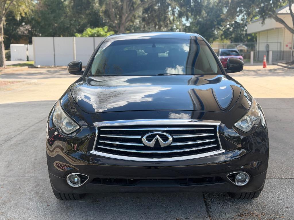 2016 INFINITI QX70